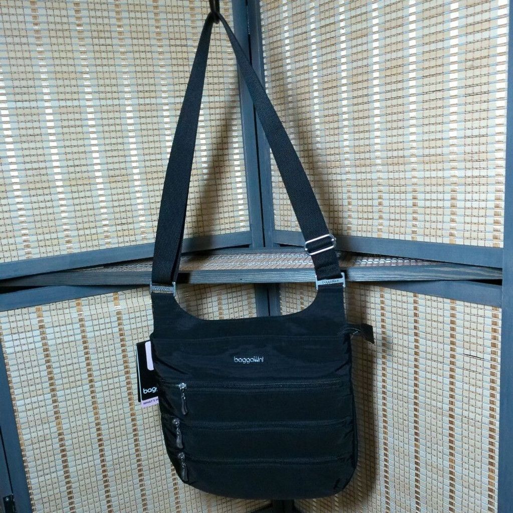 Other Black Baggallini Big Zipper Bagg with RFID Size ONE SIZE - 1 Thumbnail