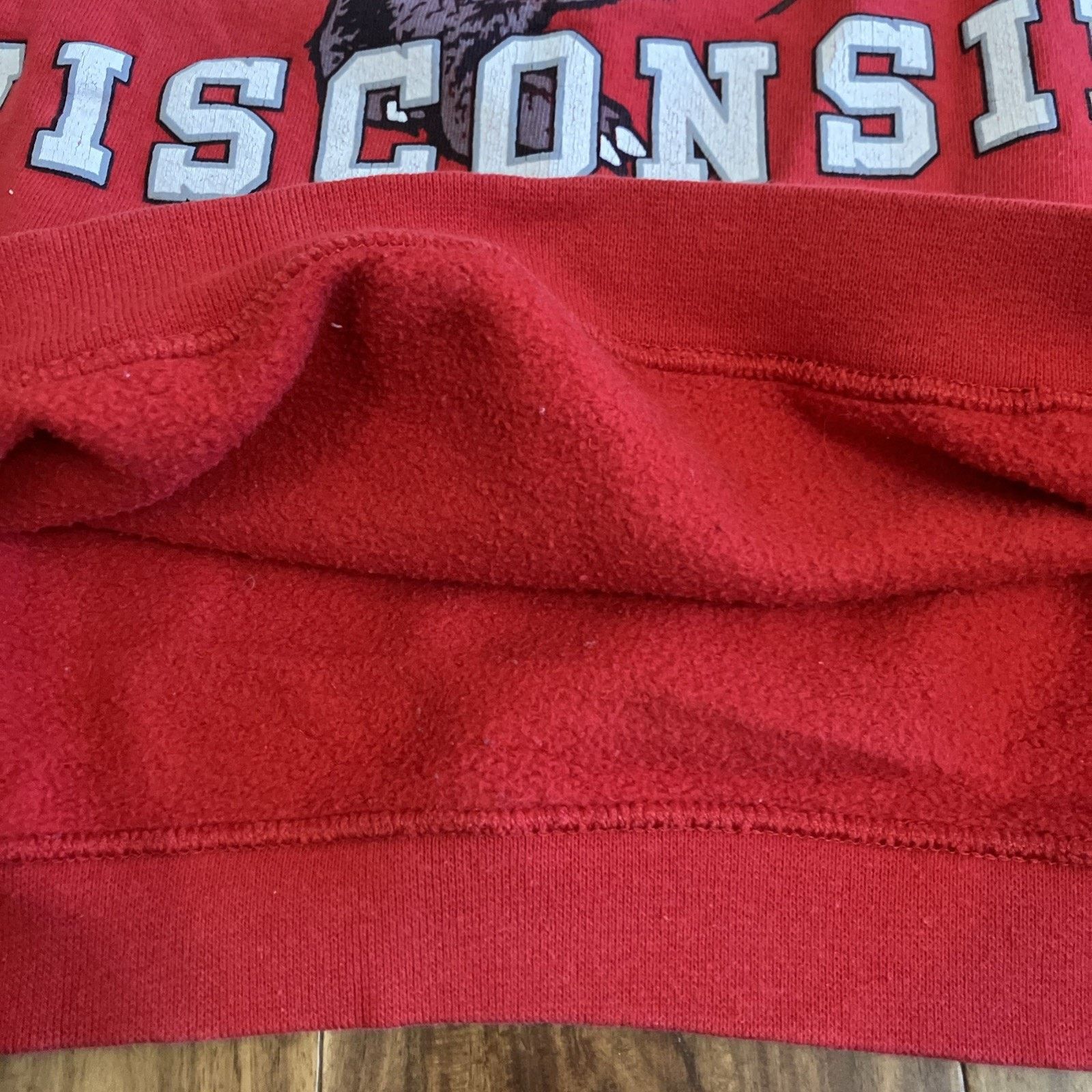 Other Vtg Wisconsin Badgers Sweatshirt Mens Large Red Rose Bowl Size US L / EU 52-54 / 3 - 13 Thumbnail