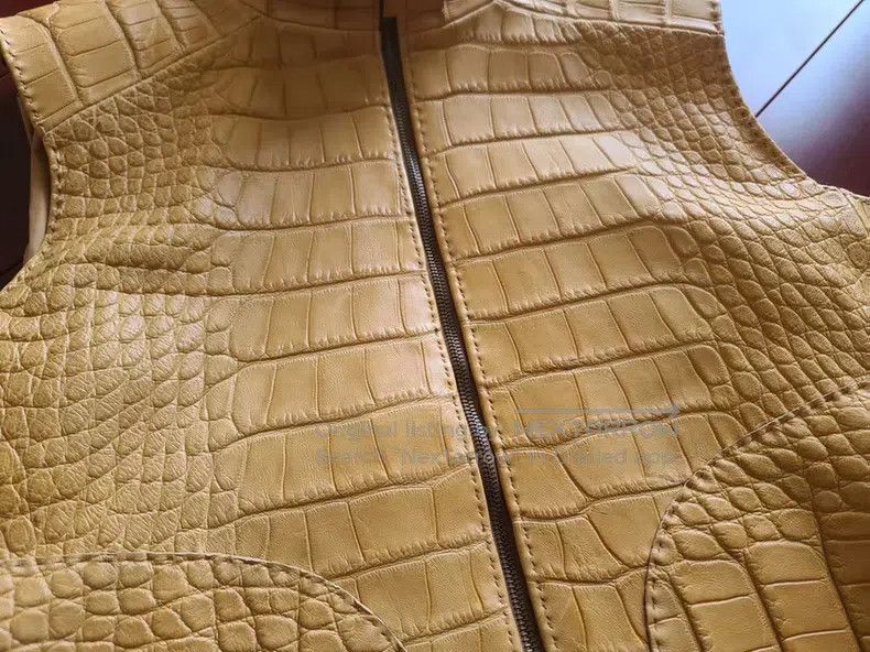 Brioni Brioni Golden bay crocodile whole skin vest Size US XL / EU 56 / 4 - 5 Thumbnail