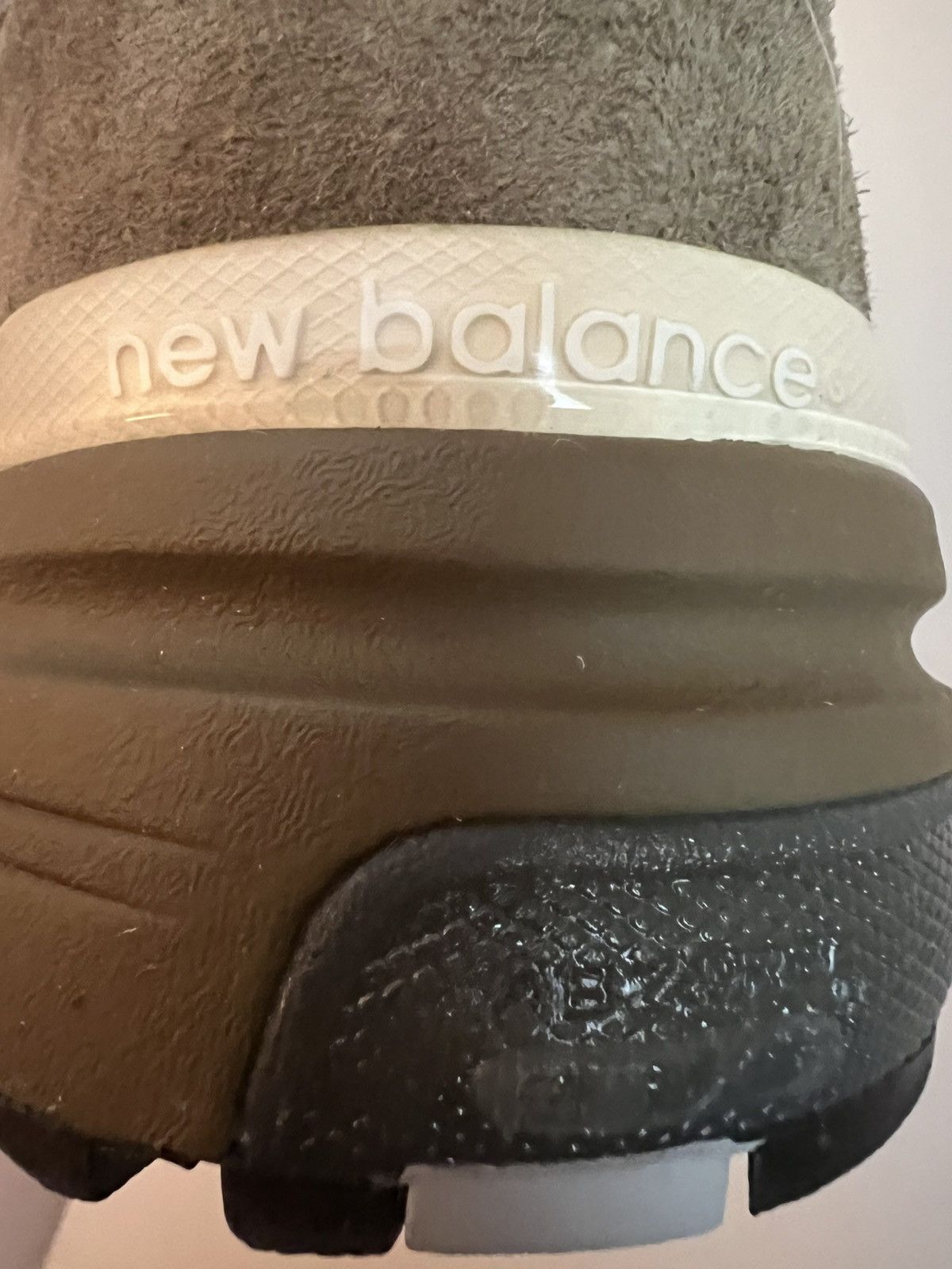 New Balance New Balance 992 GL US10M Made in USA Dark Camo Size US 10 / EU 43 - 17 Thumbnail