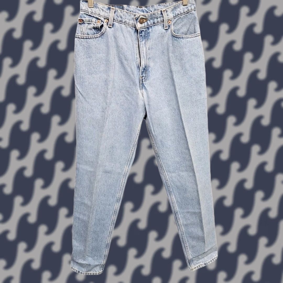 Levi's VINTAGE Levi’s 550 Jeans Women’s 12 Regular Light Wash Blue Cotton Denim Tapered Leg Relaxed Fit USA Mens? Size 34" / US 12 / IT 48 - 1 Thumbnail