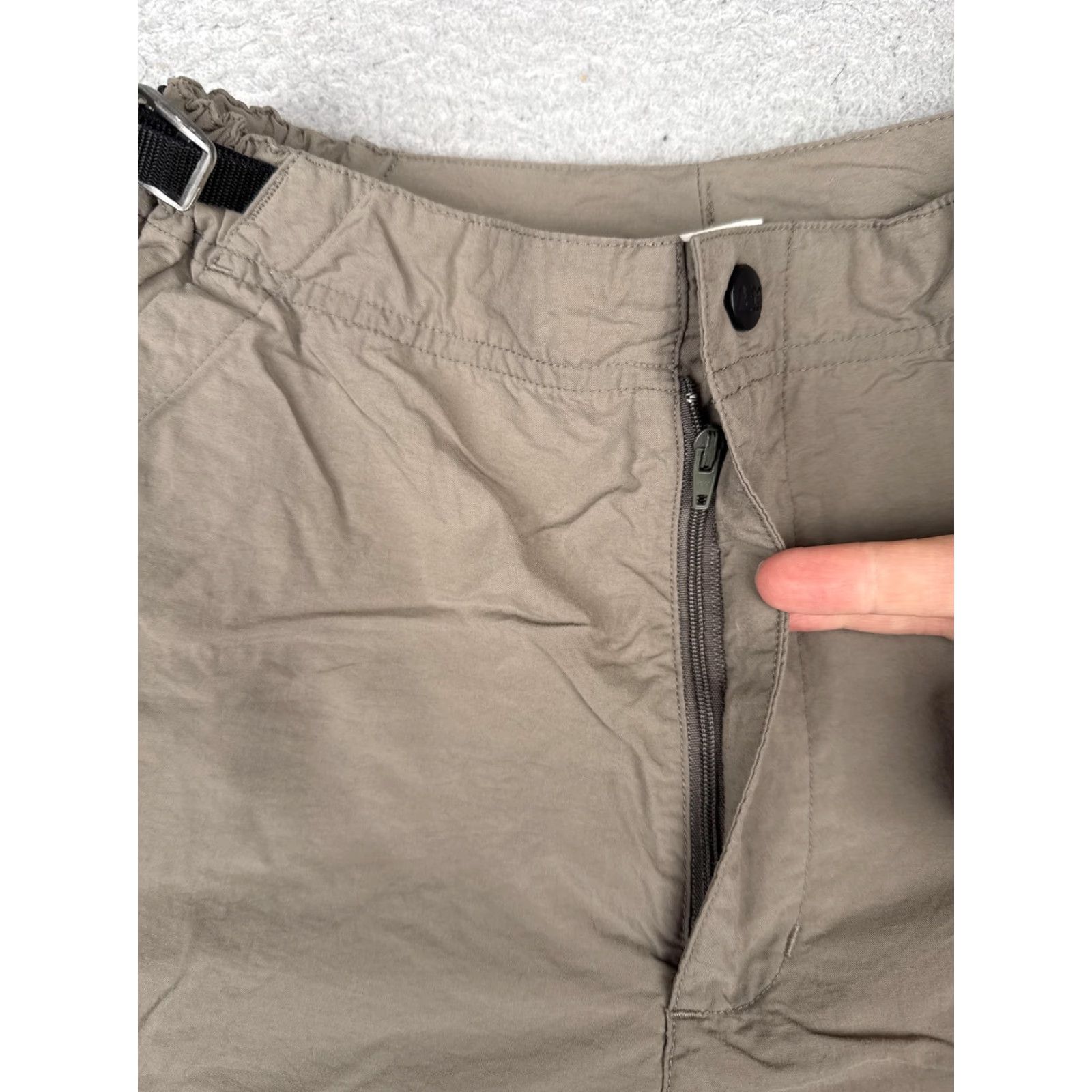 Vintage REI Shorts Womens XS Brown Hiking 6 Inseam Adjustable Waist Quick Dry Nylon Shirt? Size 26" / US 2 / IT 38 - 6 Thumbnail