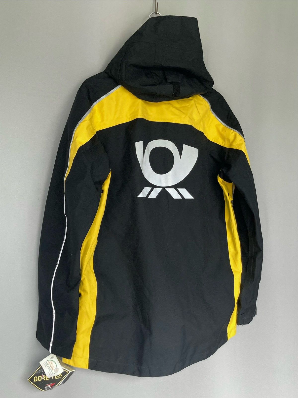DHL × Goretex DHL Deadstock Gore Tex Shell Wateproof Jacket Parka Employee Size US L / EU 52-54 / 3 - 7 Thumbnail