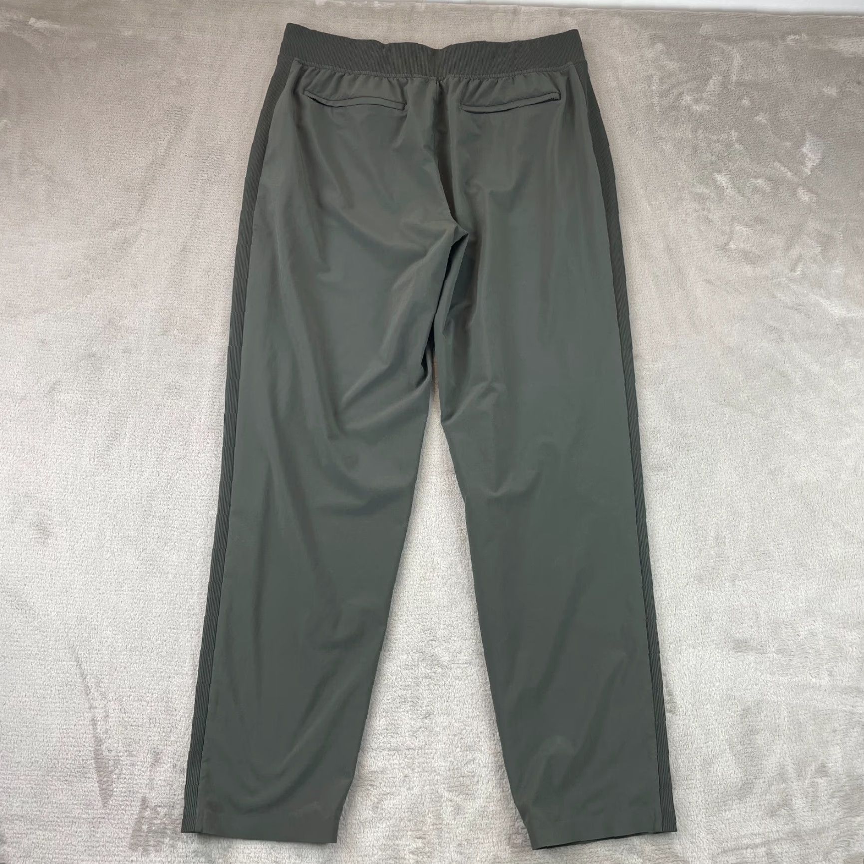 Athleta Athleta Pants Women 14 Olive Brooklyn Mid Rise Ankle Wrinkle Resistant Tailored Size 36" / US 14 / IT 50 - 6 Thumbnail