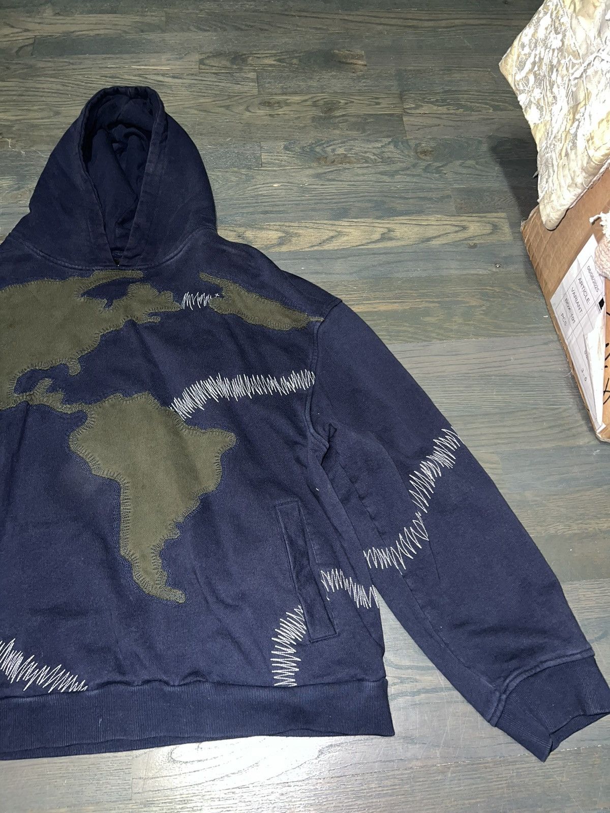 Who Decides War Who decides war earth hoodie Size US L / EU 52-54 / 3 - 4 Thumbnail