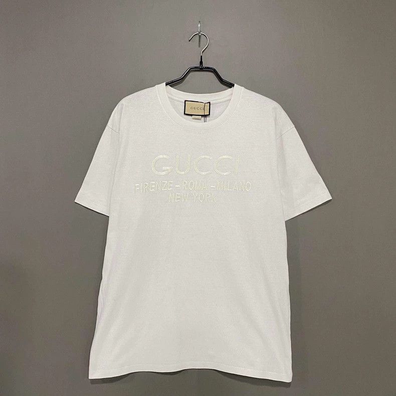 Gucci Gucci New embroidered logo short sleeves Size US M / EU 48-50 / 2 - 1 Thumbnail