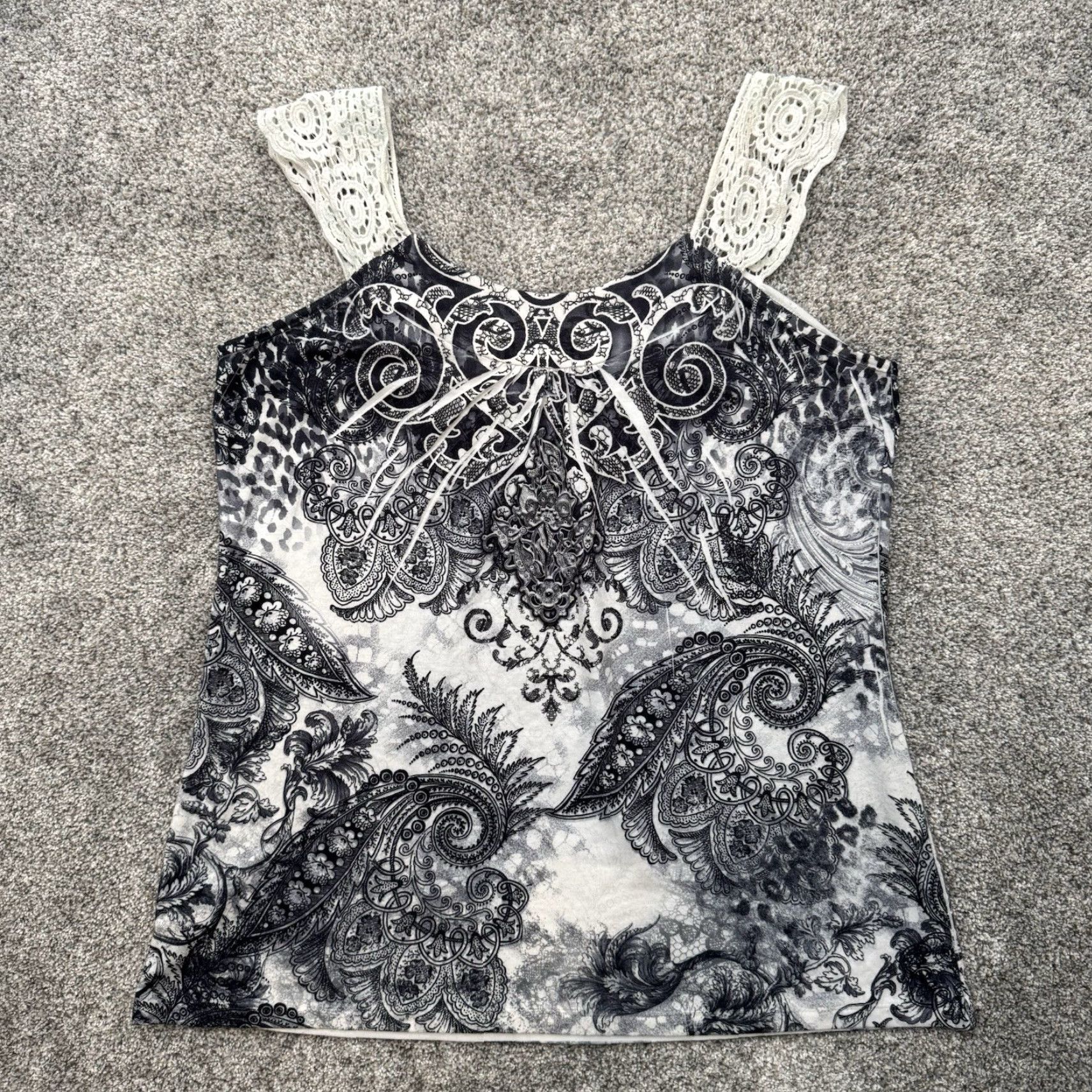 Vintage VINTAGE Y2K Tank Top L Paisley Crochet Boho Whimsigoth Fairy Grunge Rhinestones Size L / US 10 / IT 46 - 7 Thumbnail