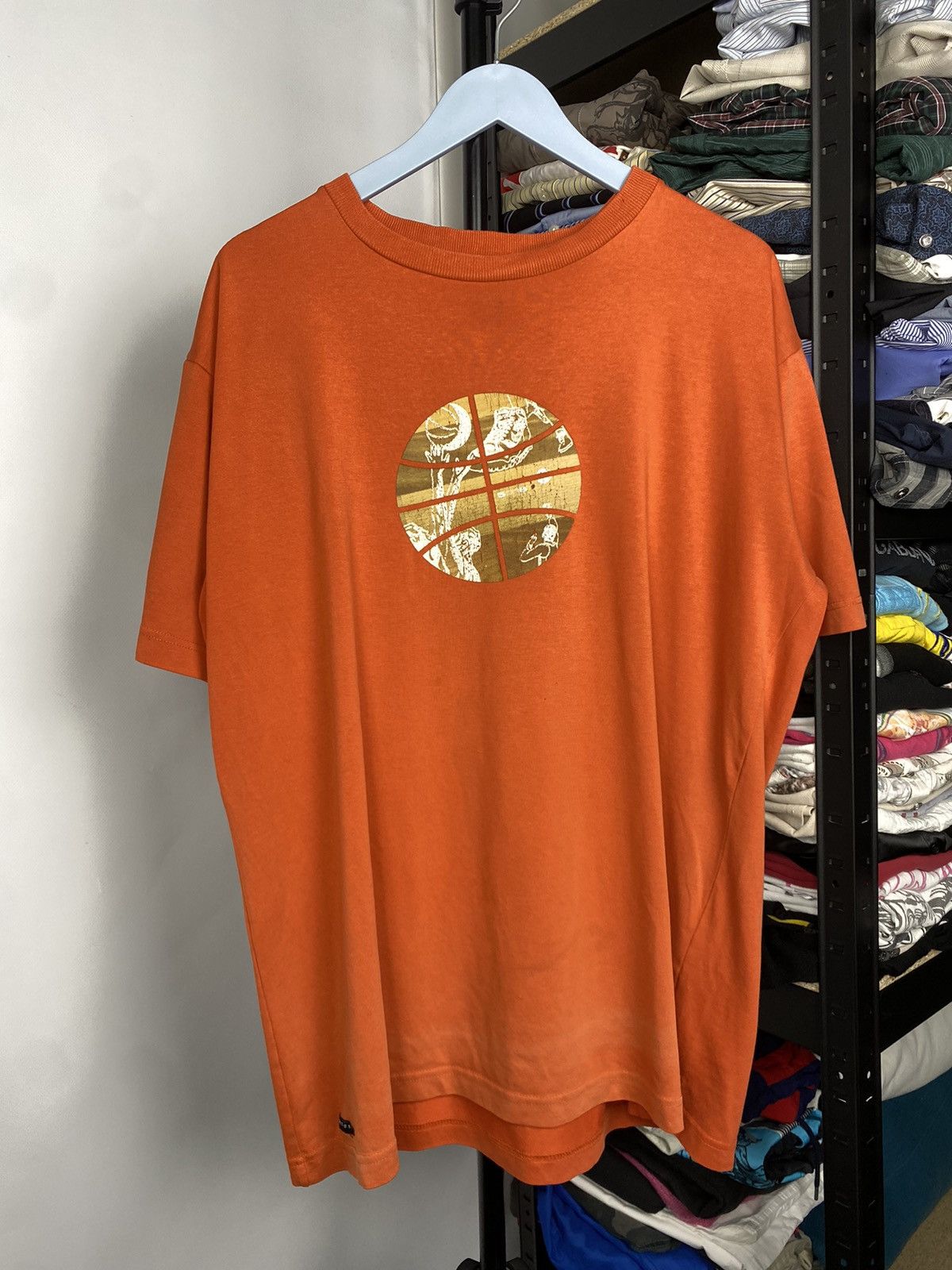 Nike × Vintage Vtg 90s Faded Nike Basketball Jordan Style Graffiti T Shirt Size US L / EU 52-54 / 3 - 1 Thumbnail