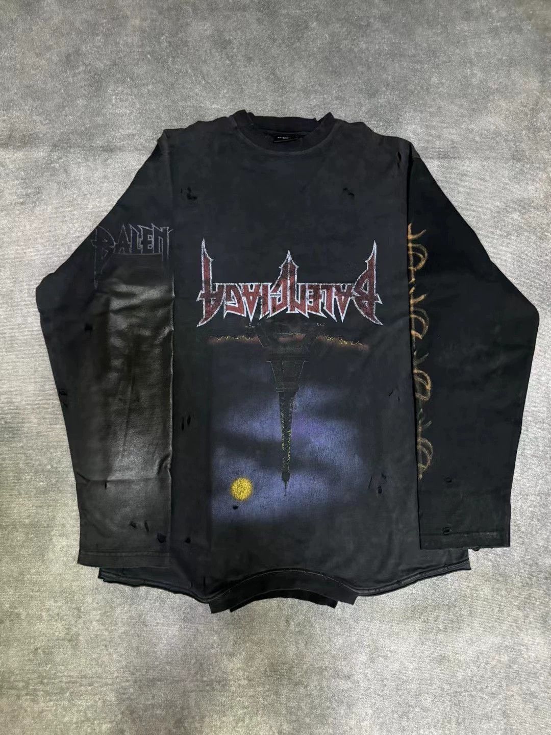 Balenciaga Balenciaga 23fw Long Sleeve Inverted Iron Tower Mud Stained Destruction Washed T-shirt Size US M / EU 48-50 / 2 - 1 Thumbnail