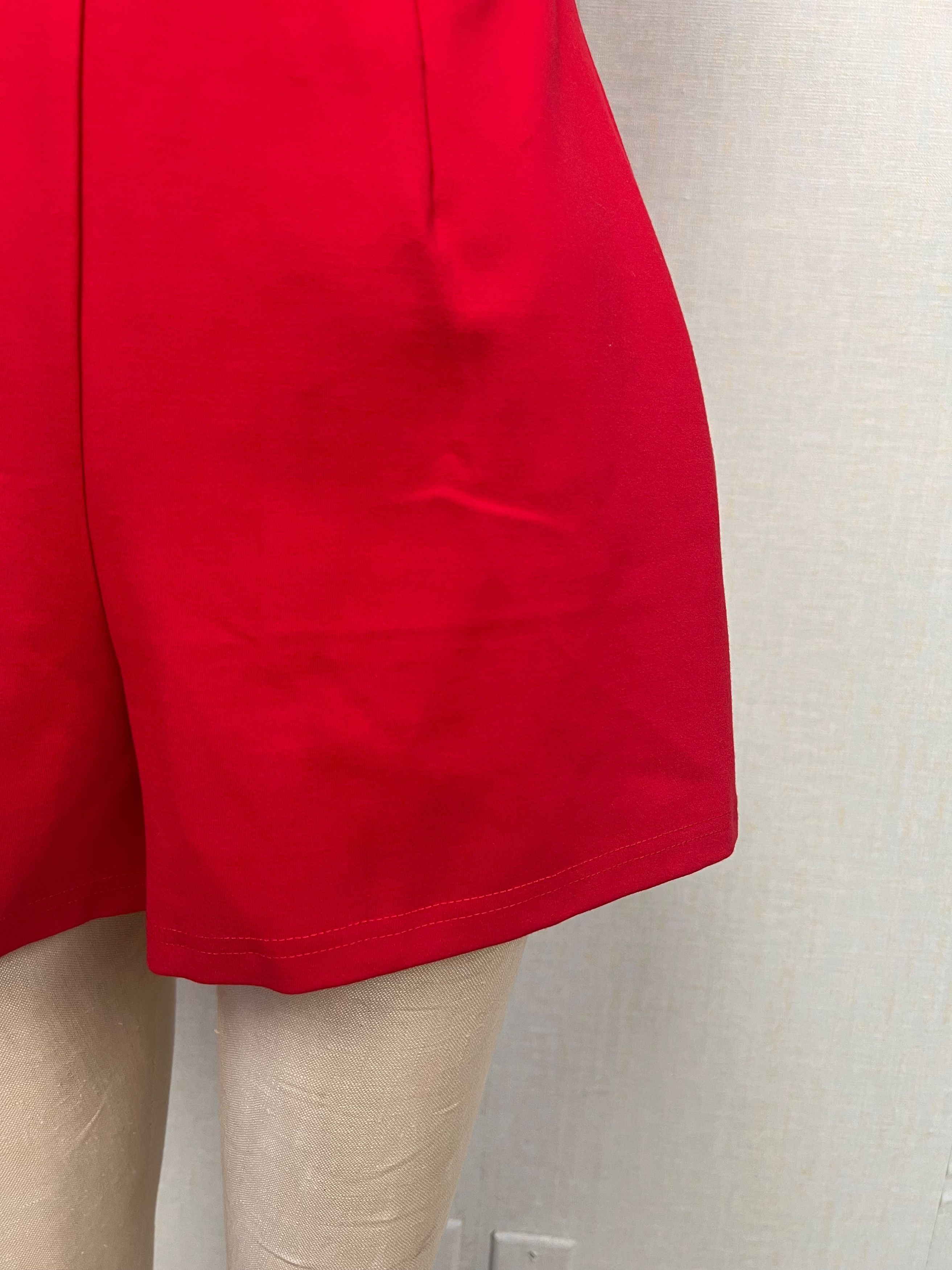 ELLIATT NWT Elliatt $218 Red Sweetheart Cut Out Halter Romper Small Size 27" / US 4 / IT 40 - 8 Thumbnail