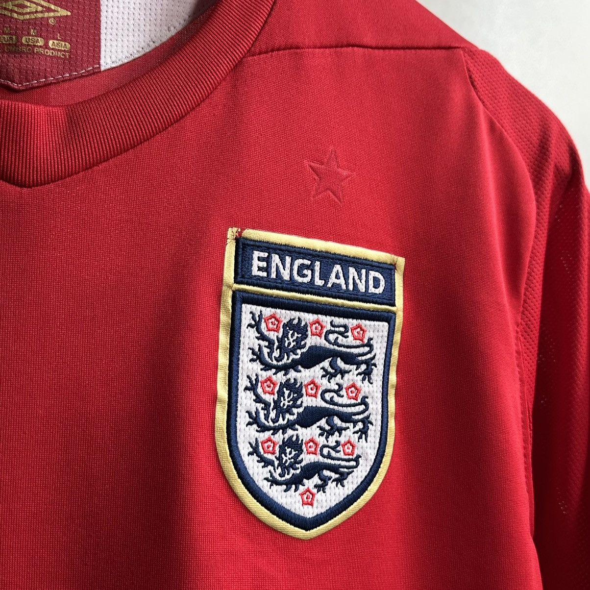 Umbro J. Cole #11 Vintage England 2006/08 Soccer Jersey Umbro Size US M / EU 48-50 / 2 - 9 Thumbnail