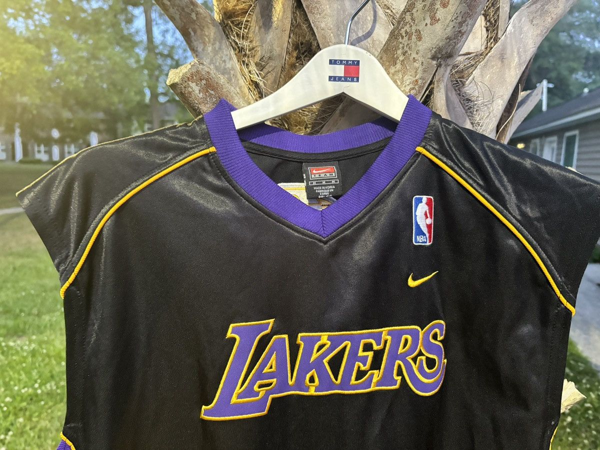 Nike Vintage 90s Nike Team Los Angeles Lakers Warm-Up NBA Jersey Size US M / EU 48-50 / 2 - 5 Thumbnail