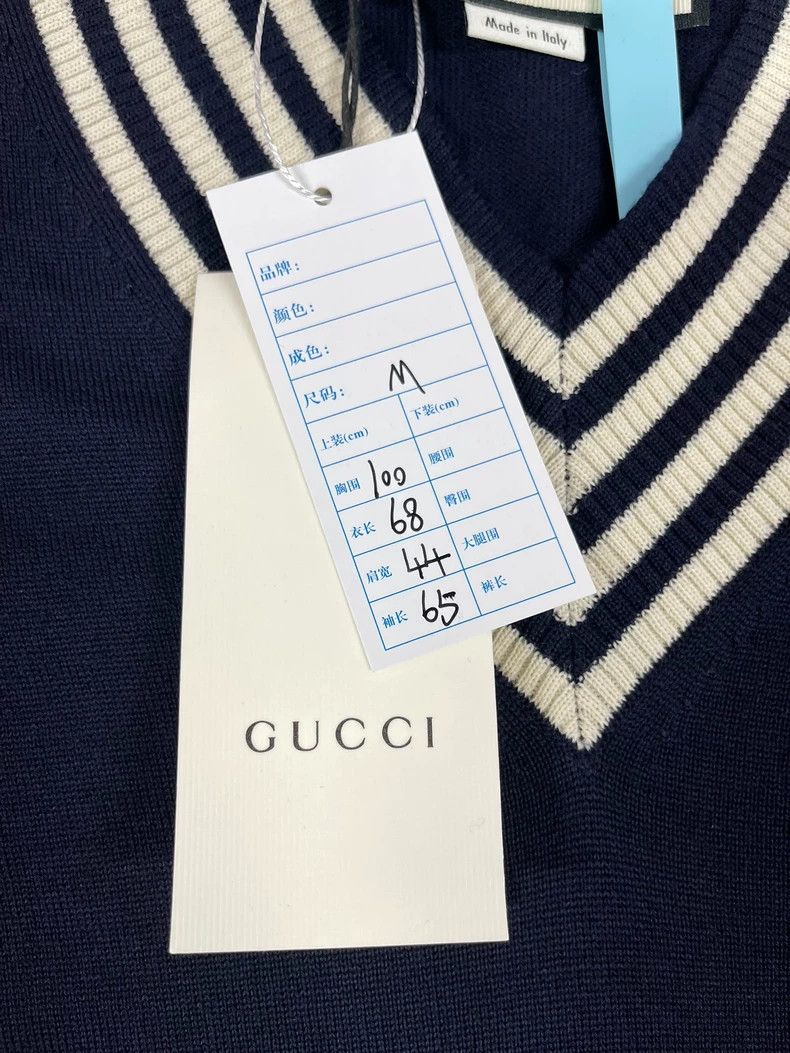 Gucci Gucci Blue and white striped embroidered little bee wool lo Size US M / EU 48-50 / 2 - 3 Thumbnail