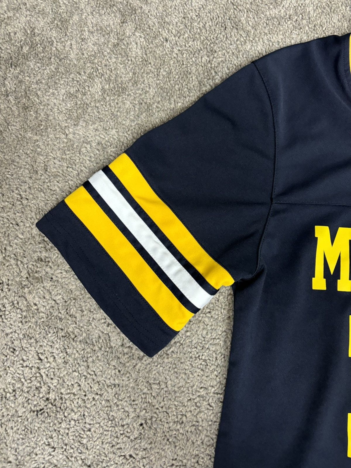 Colosseum Athletics U of m michigan Colosseum jersey Size US S / EU 44-46 / 1 - 2 Thumbnail