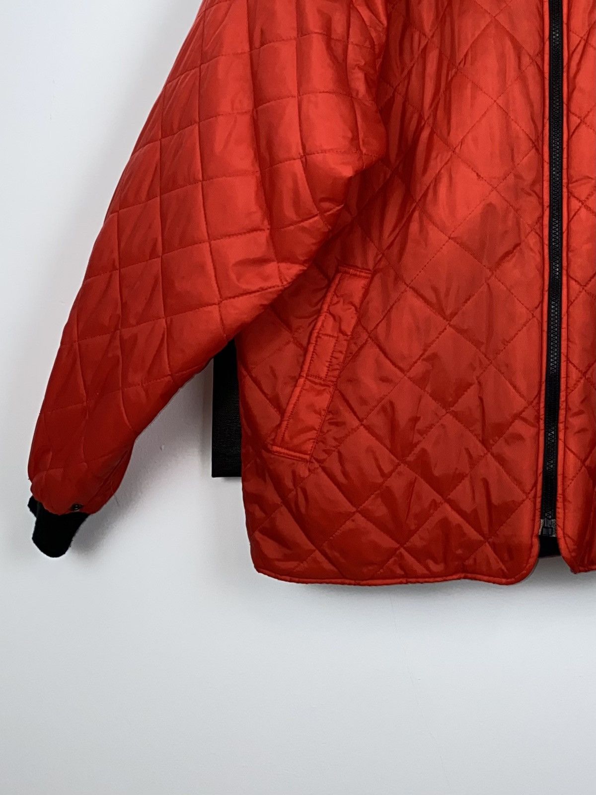 Formula 1 🚨 90s Shell Vintage Quilt Lining Red Nylon Jacket Formula 1 Size US M / EU 48-50 / 2 - 4 Thumbnail