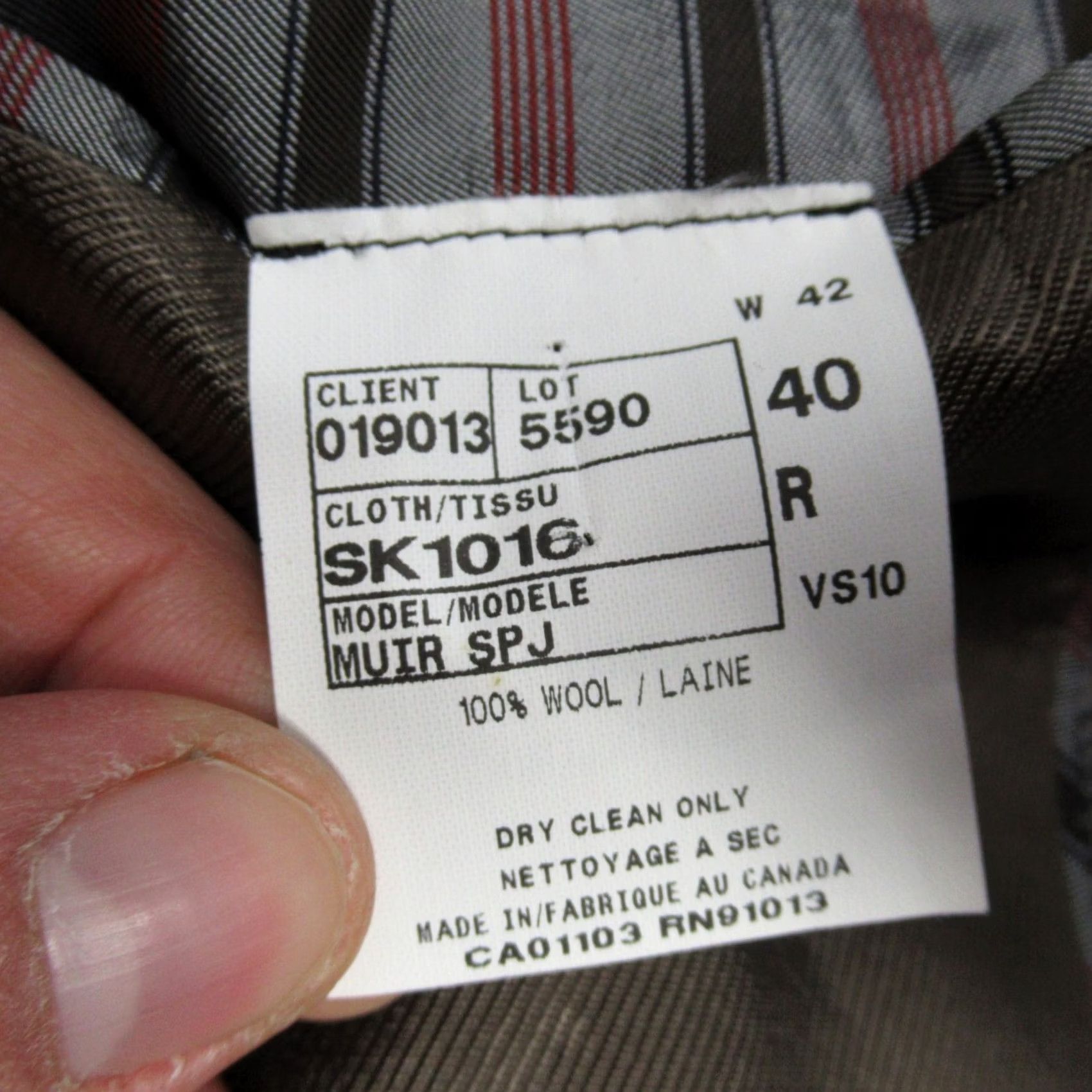 Saks Fifth Avenue Saks Fifth Avenue Wool Blazer Mens 40R Gray Plaid Blazer Double-Vented Notch Lapel Two-Button Front Jacket Size 40R - 5 Thumbnail