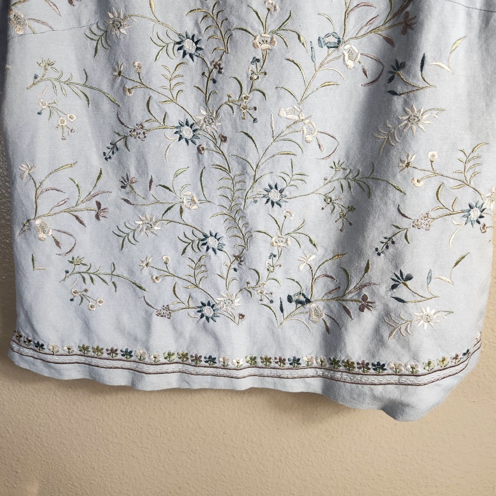 Vintage VINTAGE Appraisal Womens Vest 12 Light Blue Floral Embroidered Button-Back Size XL / US 12-14 / IT 48-50 - 3 Thumbnail