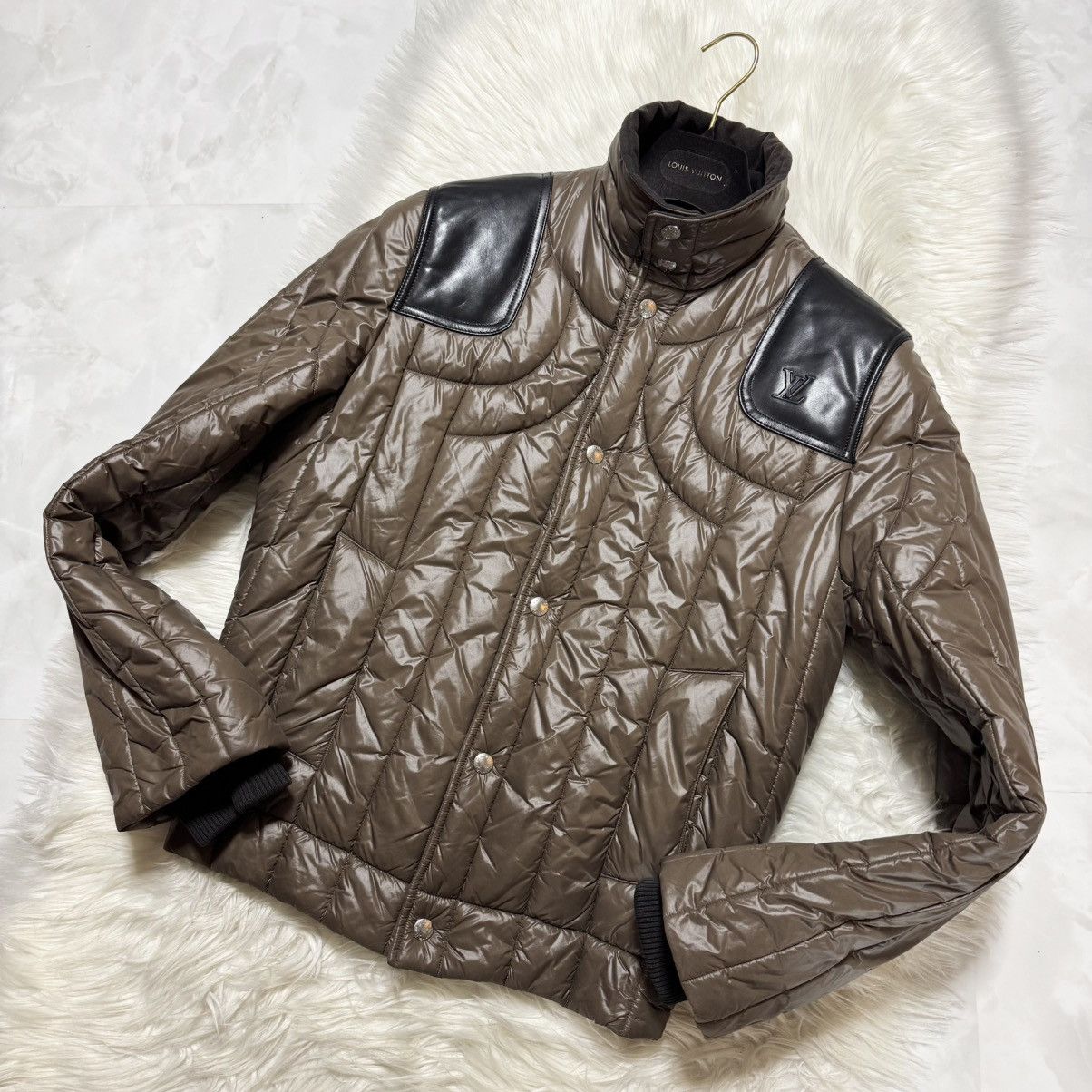 Louis Vuitton Louis Vuitton leather LV logo nylon Jacket 44 Size US S / EU 44-46 / 1 - 10 Thumbnail