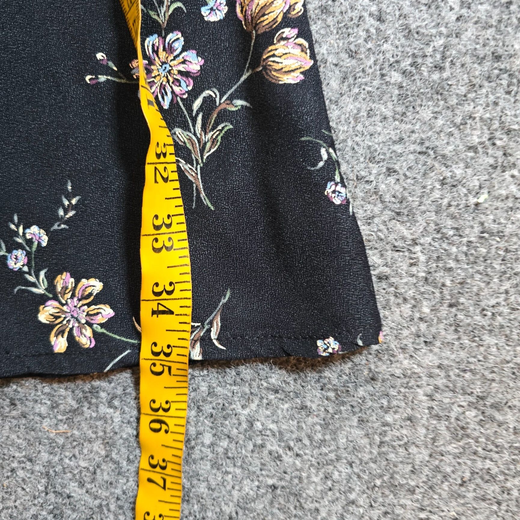 Vintage VINTAGE Weathervane Dress Womens Junior 9 Black Floral Grunge Whimsy Goth Y2K Short Sleeve Bell Sleeve Fit & Flare Lightweight Round Neck Zip Dress Size M / US 6-8 / IT 42-44 - 7 Thumbnail