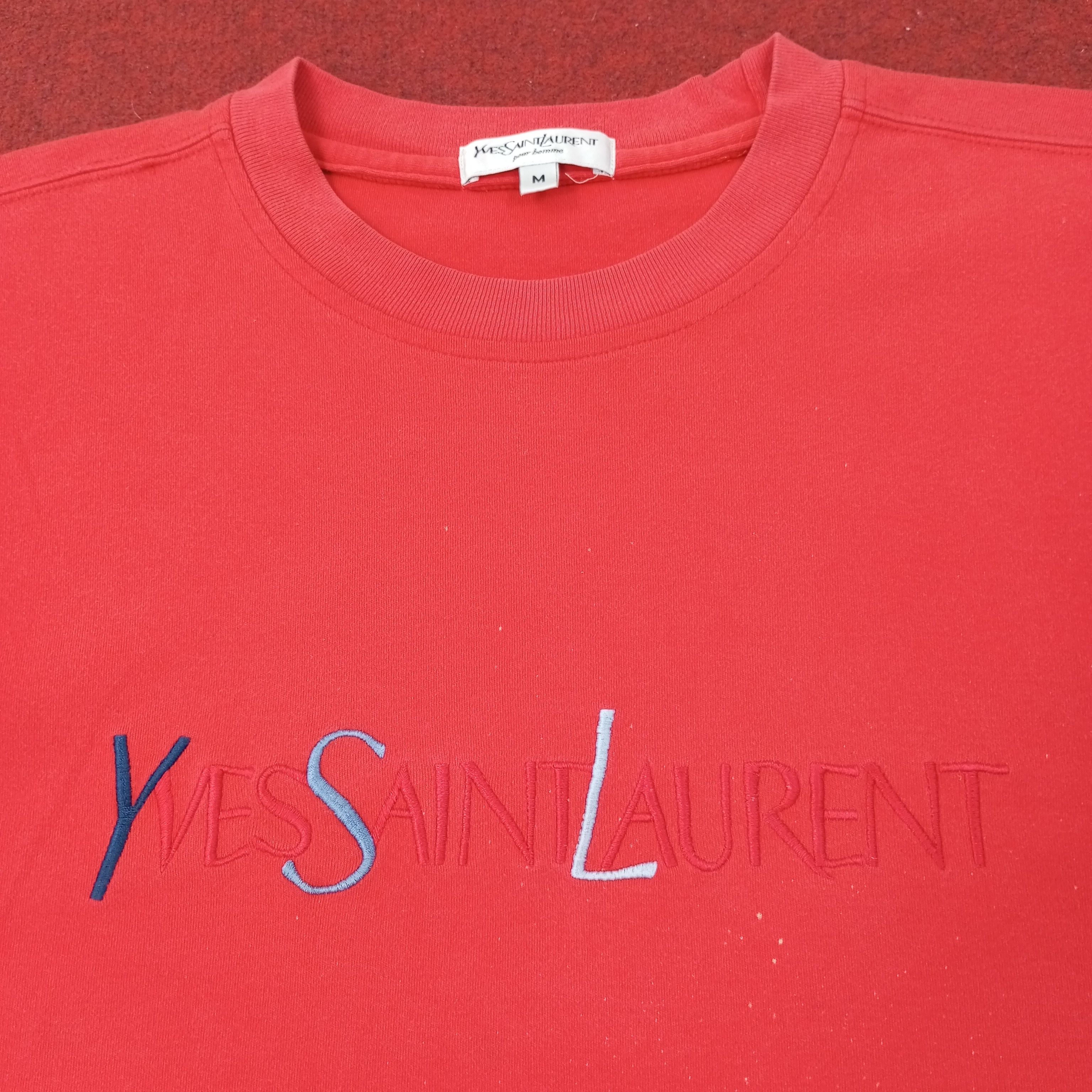 Yves Saint Laurent Yves Saint Laurent YSL Fashion Brand Tshirt c239n55 Size US L / EU 52-54 / 3 - 2 Thumbnail