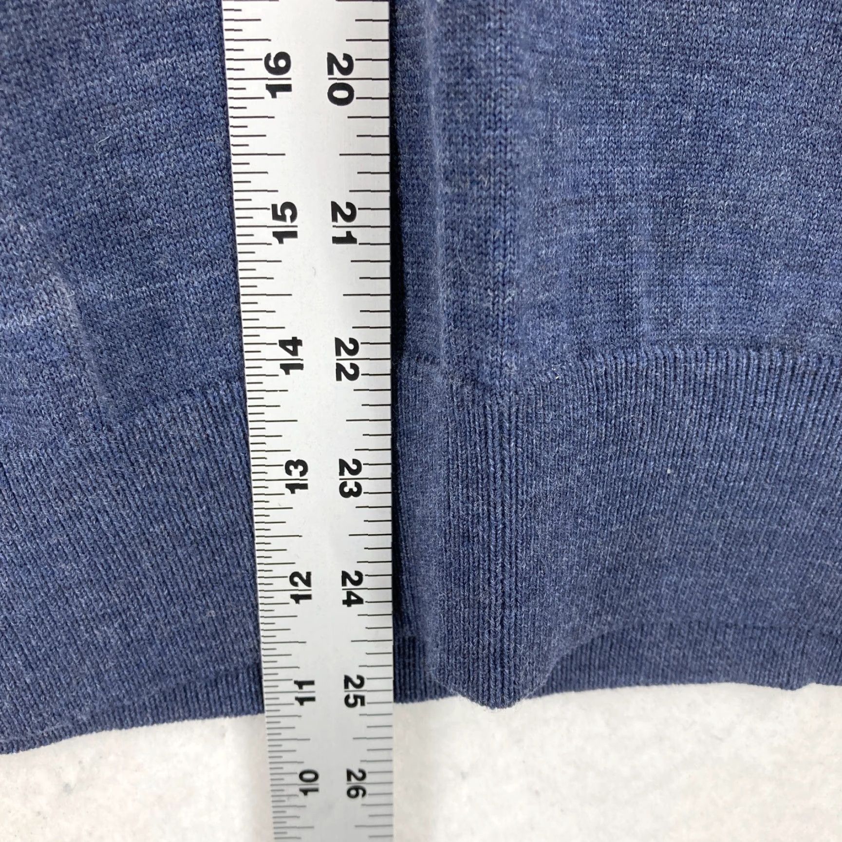 Vintage L.L. Bean Merino Wool Sweater Mens Medium Blue V Neck Pullover Casual Knit Shirt Size US M / EU 48-50 / 2 - 7 Thumbnail