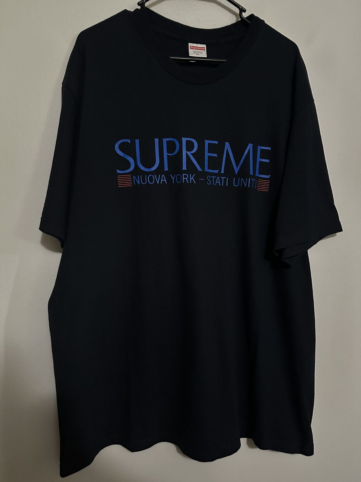 Supreme Supreme Nuova York Tee Size US XL / EU 56 / 4 - 1 Thumbnail