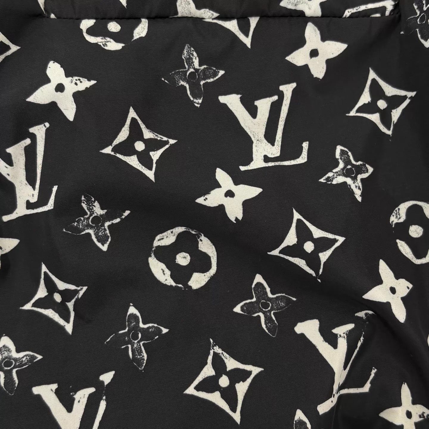 Louis Vuitton Louis Vuitton Monogram Cutout Print Jogger Pants Size 28" / US 6 / IT 42 - 7 Thumbnail