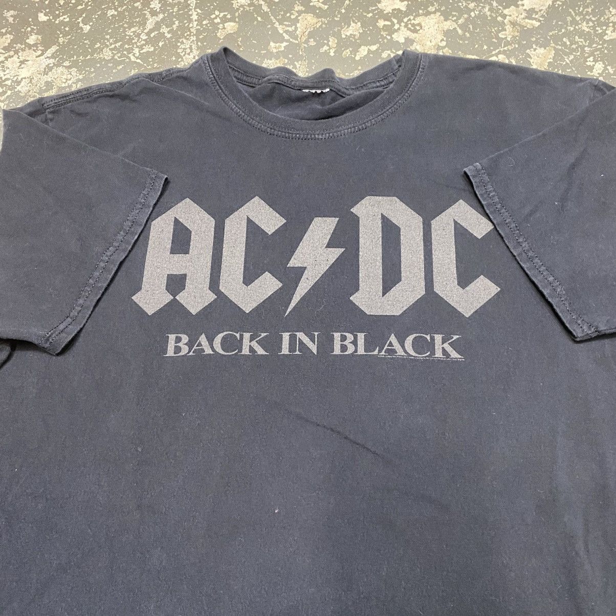 Band Tees Y2K AC/DC Back in Black Band T-shirt Size US L / EU 52-54 / 3 - 5 Thumbnail