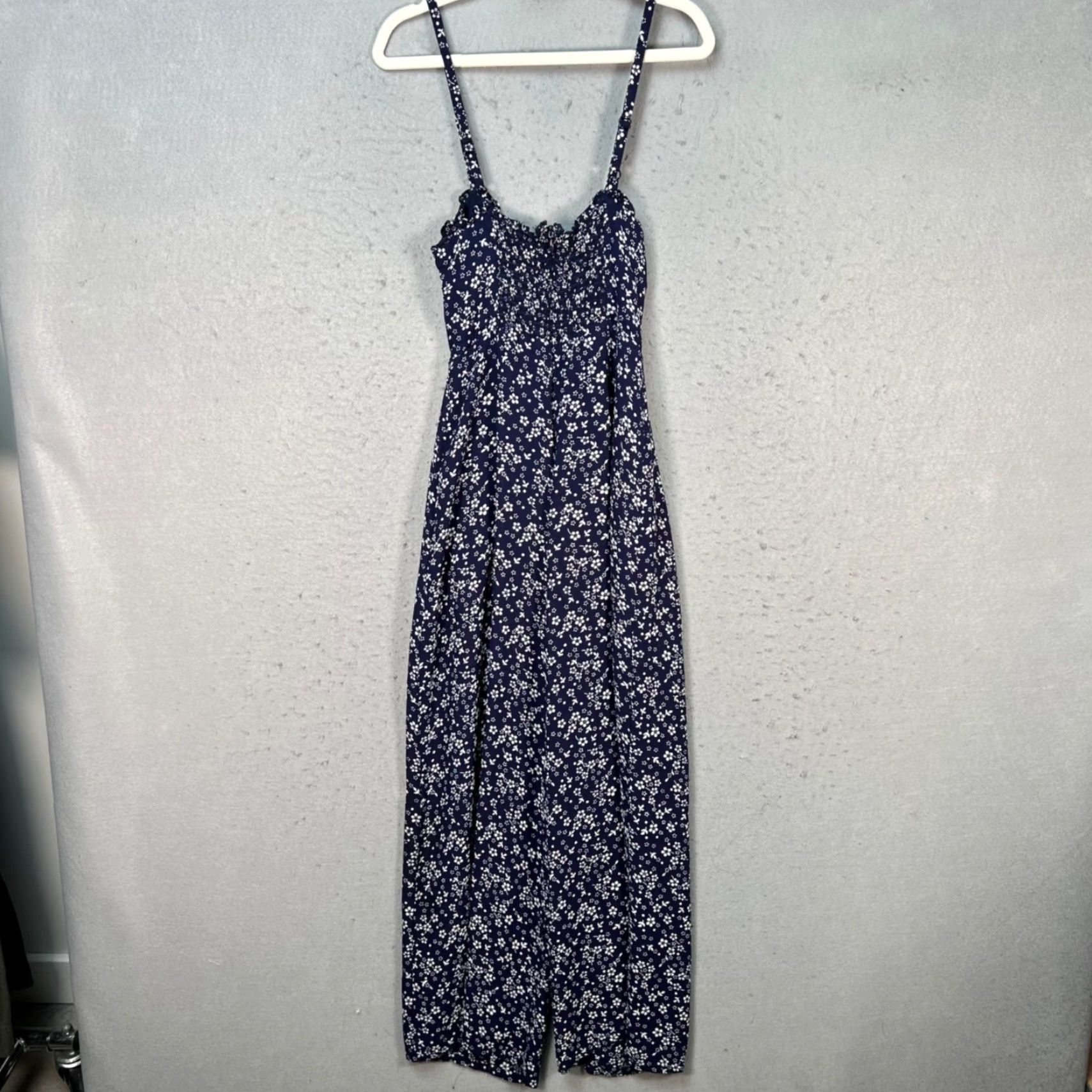 Reformation **Womens Navy Blue Floral Print Sleeveless Jumpsuit Size 0** User: **Reformation Womens Navy Blue Floral Print Sleeveless Jumpsuit Size 0** Size 25" / US 0 / IT 36 - 2 Thumbnail