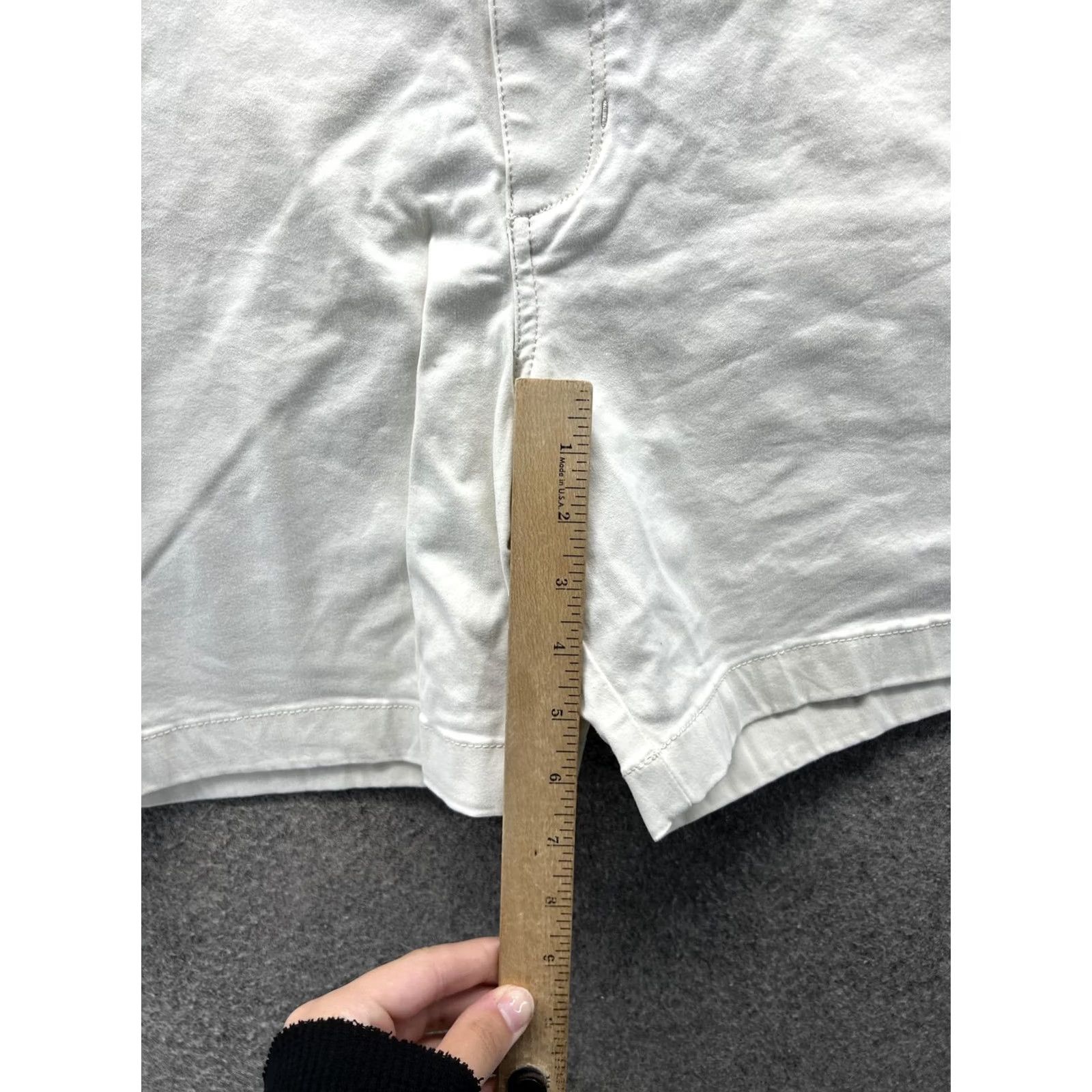 Tommy Bahama Tommy Bahama Shorts Mens 44 Beige Canvas Stretch Chino 7 Inseam Casual Summer Men’s Size 44 Beige Canvas Stretch Chino Shorts Size US 44 / EU 60 - 2 Thumbnail