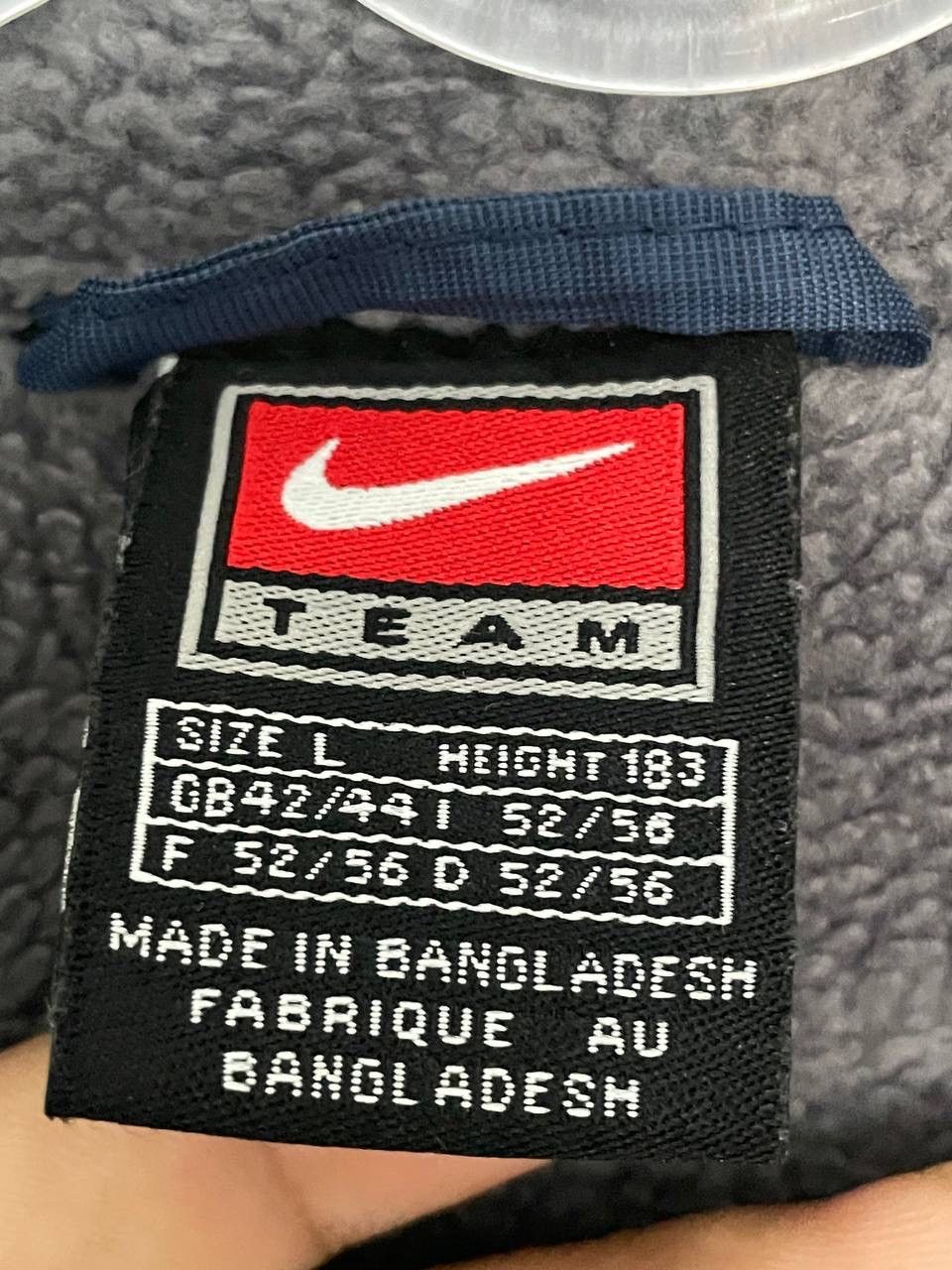 Nike × Vintage Nike Vintage 90’s Neylon Jacket Center Logo Oversized Y2K Size US L / EU 52-54 / 3 - 11 Thumbnail