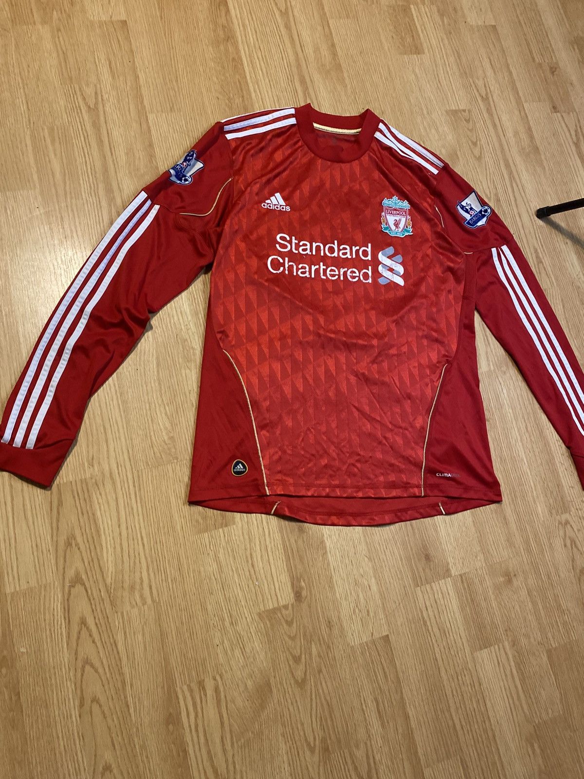 Adidas Original match-issue Liverpool FC jerseyfrom 2010 with Agger Size US M / EU 48-50 / 2 - 2 Thumbnail