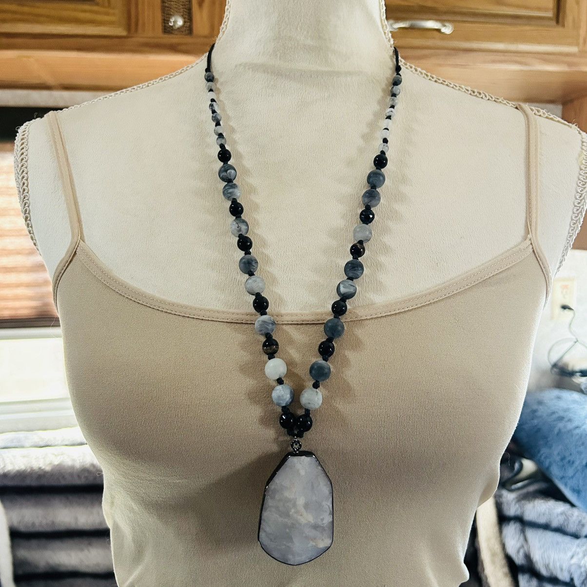 Handmade Hand crafted genuine stone agate black onyx necklace Size ONE SIZE - 2 Thumbnail