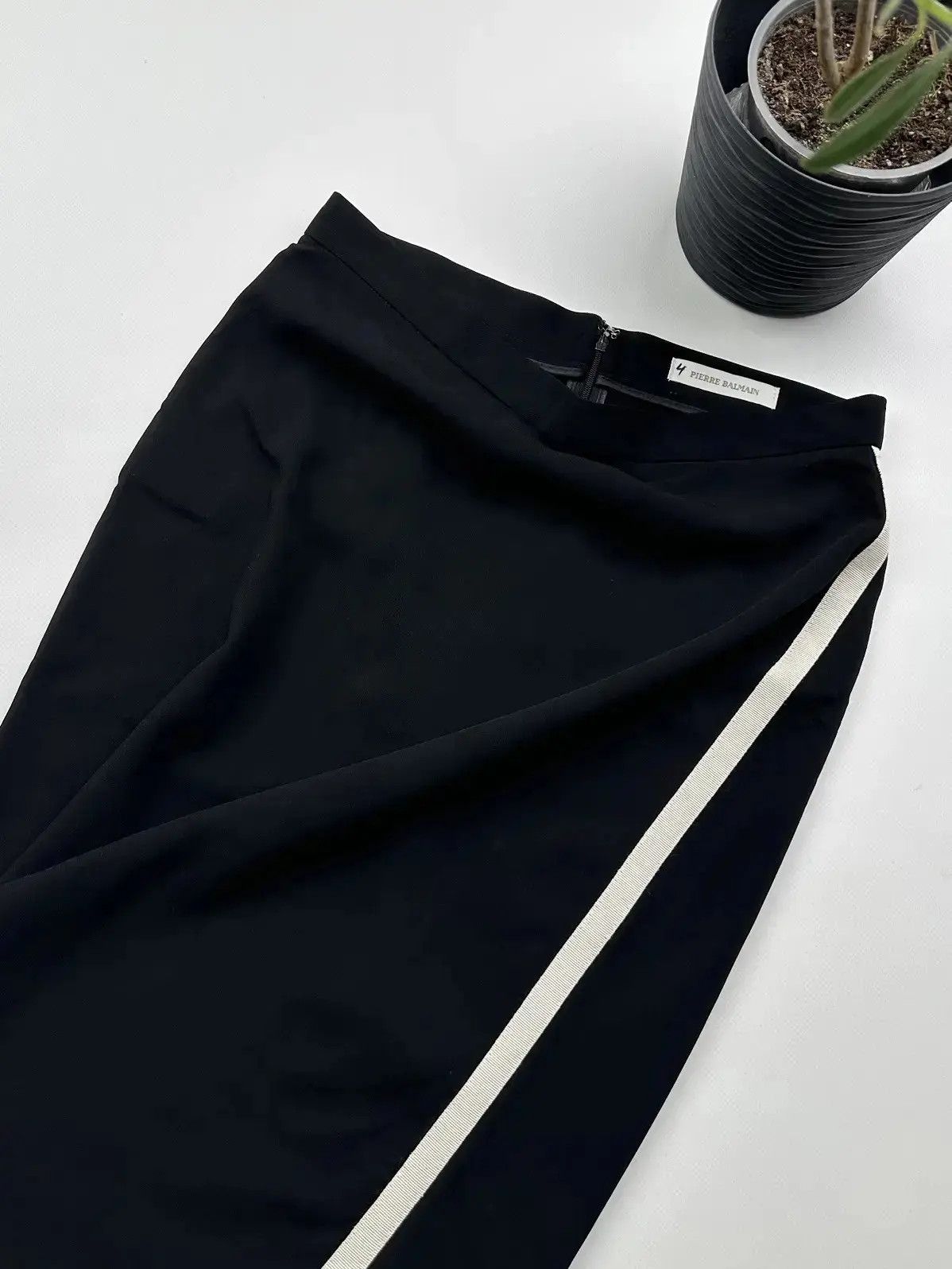 Balmain Pierre Balmain Midi Skirt (115) Size 30" / US 8 / IT 44 - 3 Thumbnail