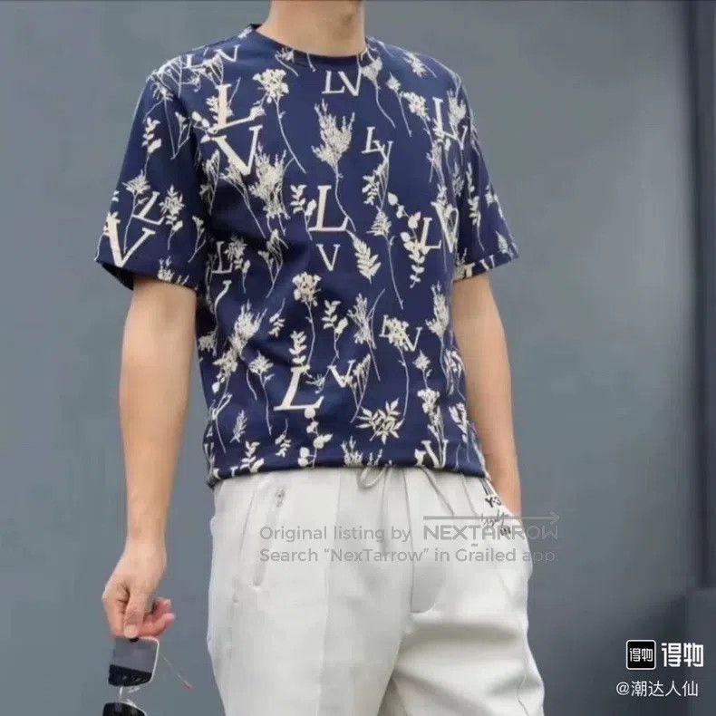 Louis Vuitton Louis Vuitton Dark blue wheat-ear short sleeve Size US L / EU 52-54 / 3 - 5 Thumbnail