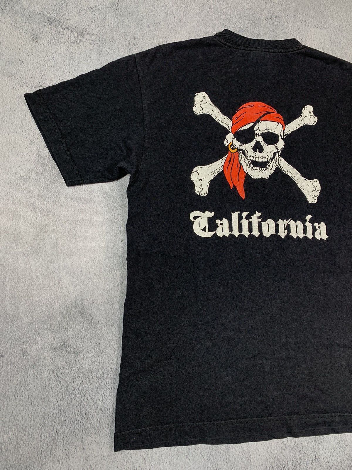 Band Tees × Vintage Vintage Y2K California skull big logo tee streetwear size M Size US M / EU 48-50 / 2 - 2 Thumbnail
