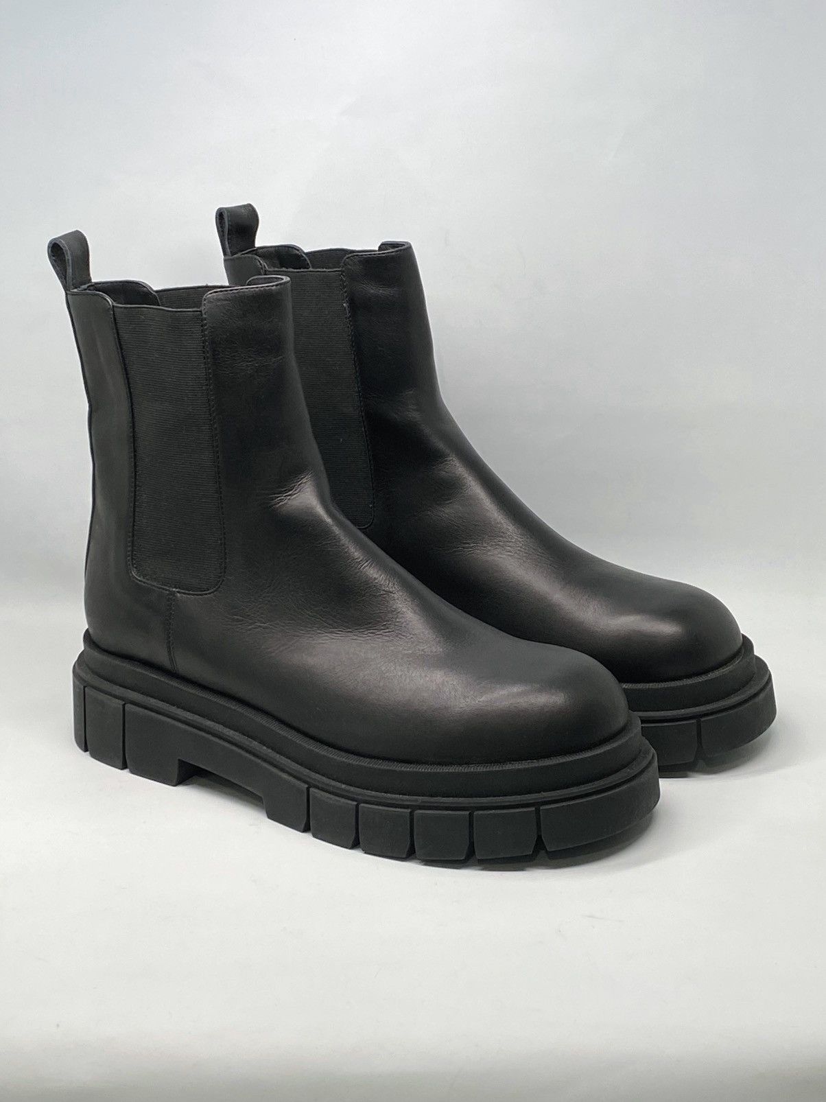 Mackage Mackage Leather Chelsea Boots size 43/us size 10 Size US 10 / EU 43 - 4 Thumbnail