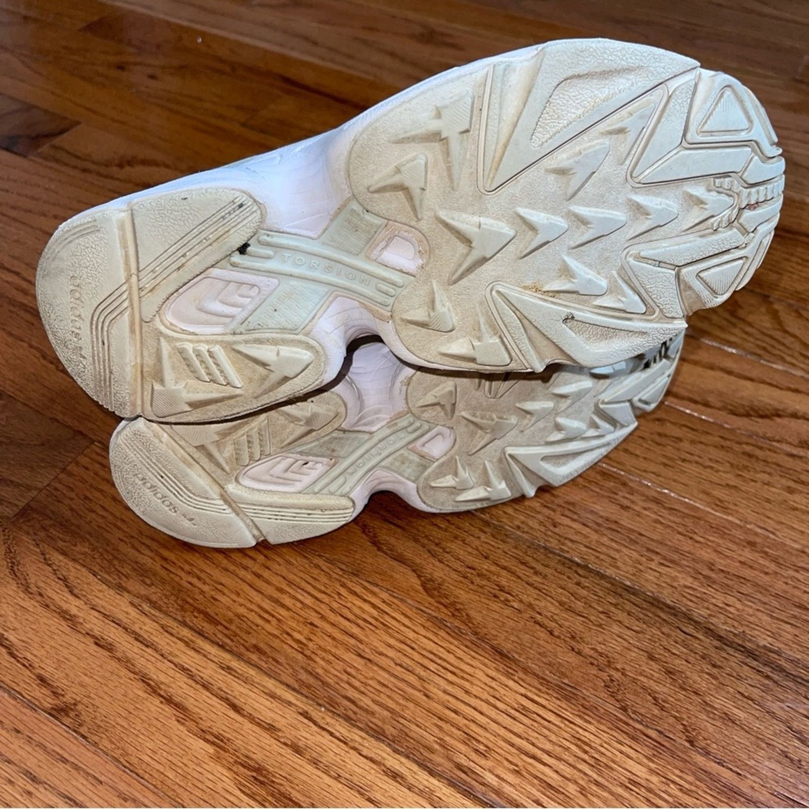Adidas Adidas Falcon Chunky Trainer Sneakers White Size 7 Size US 7 / IT 37 - 9 Thumbnail