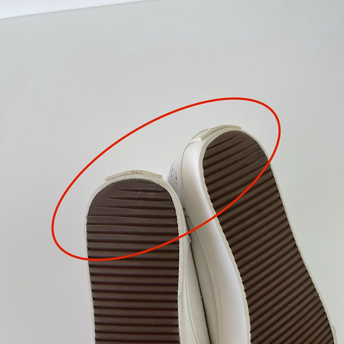 Thom Browne Thom Browne Hi-Top Canvas Broqued Trainer Sneakers White Size US 8 / EU 41 - 12 Thumbnail