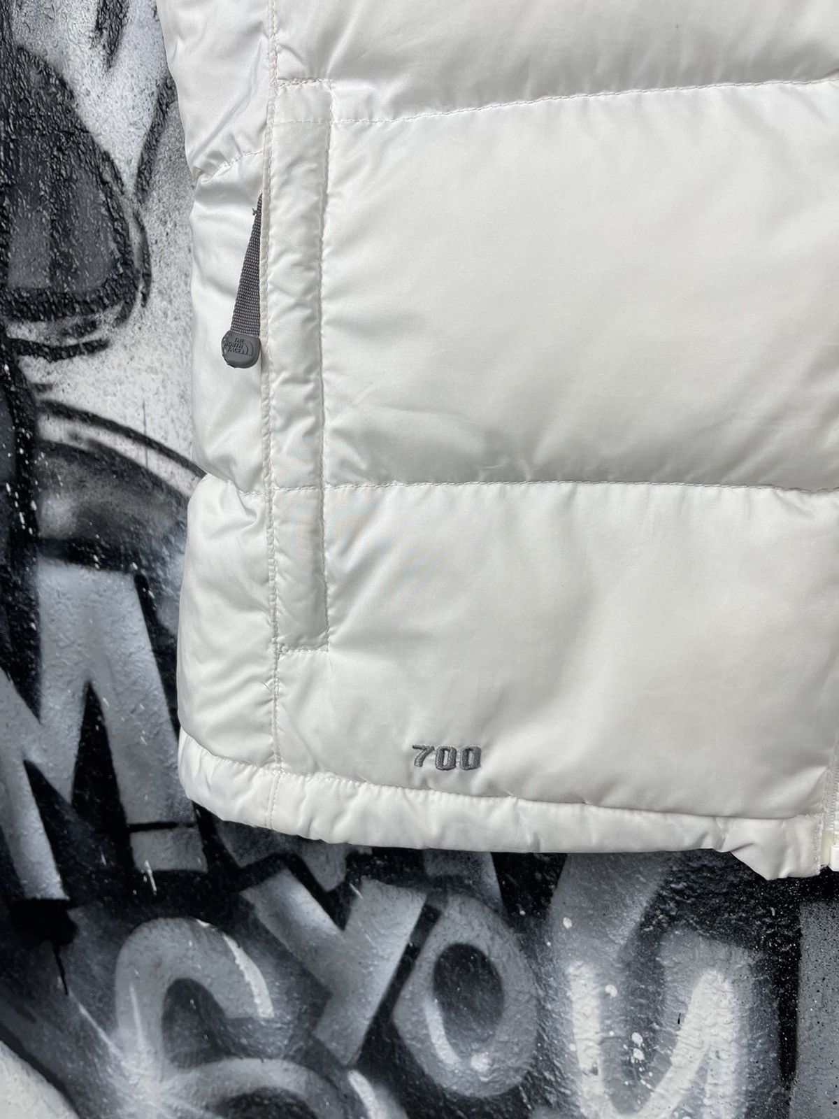 The North Face The North Face 700 Vintage White Goose Down Vest WMNS Size M Size M / US 6-8 / IT 42-44 - 5 Thumbnail
