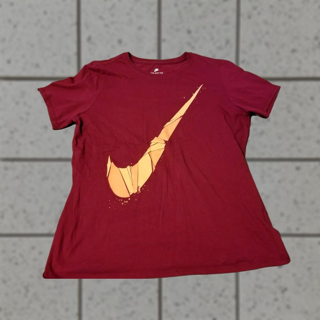 Nike VINTAGE? Nike Shirt Women L Burgundy Cotton Athletic Gym Workout Tee Size L / US 10 / IT 46 - 1 Thumbnail