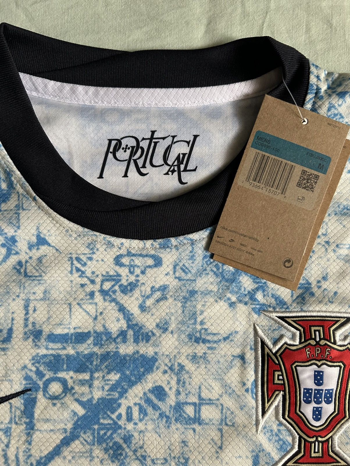 Nike Portugal 2024/25 Men’s Nike jersey Size US M / EU 48-50 / 2 - 5 Thumbnail