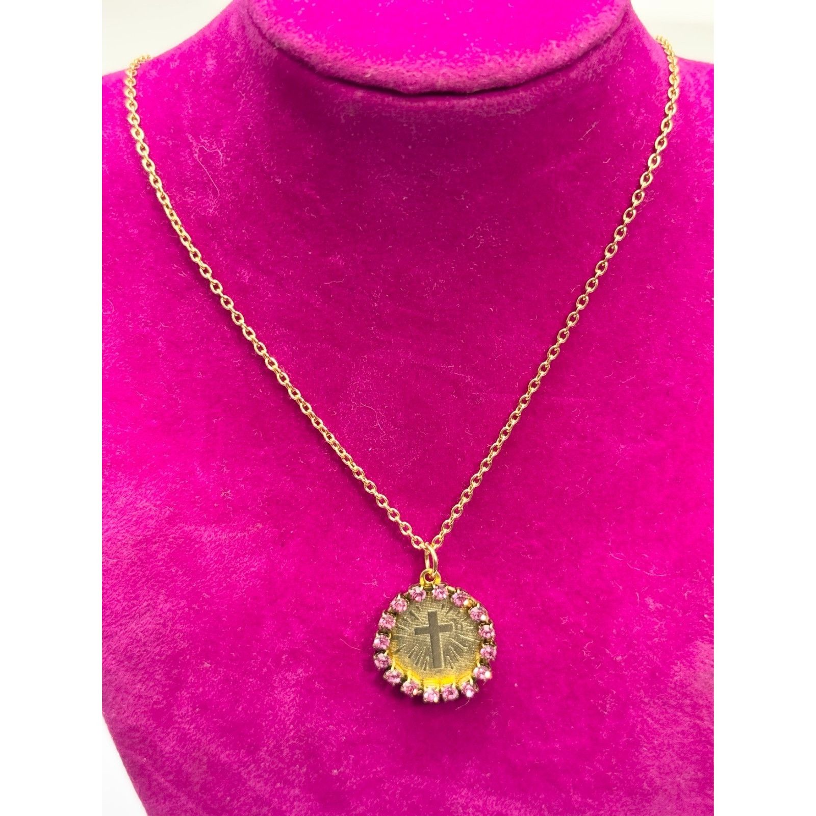 Vintage Vintage rhinestone pink cross charm necklace Size ONE SIZE - 5 Thumbnail