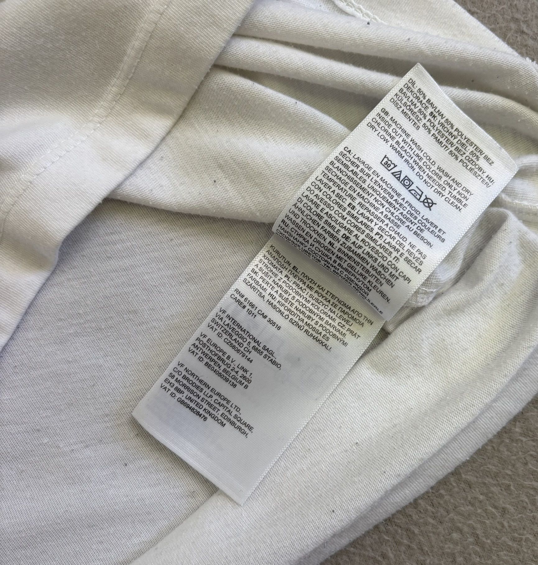 The North Face The North Face White Never Stop Exploring T-shirt Medium Size US M / EU 48-50 / 2 - 14 Thumbnail