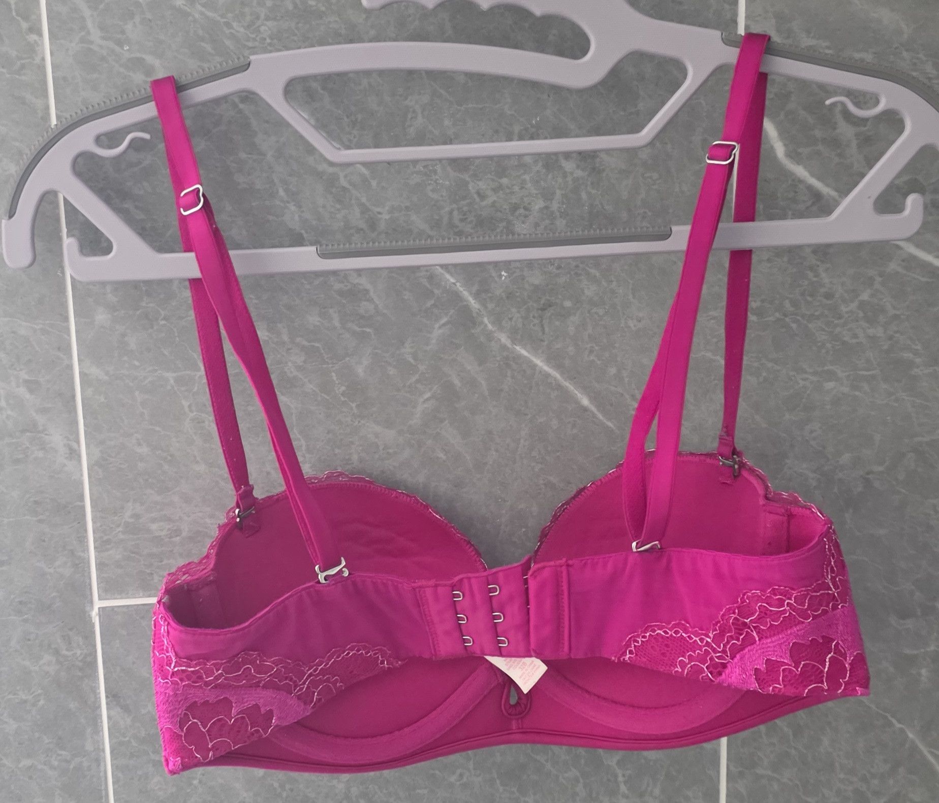 Victoria's Secret Victoria's Secret Bombshell Strapless Push Up Bra Pink 32B Size ONE SIZE - 2 Thumbnail