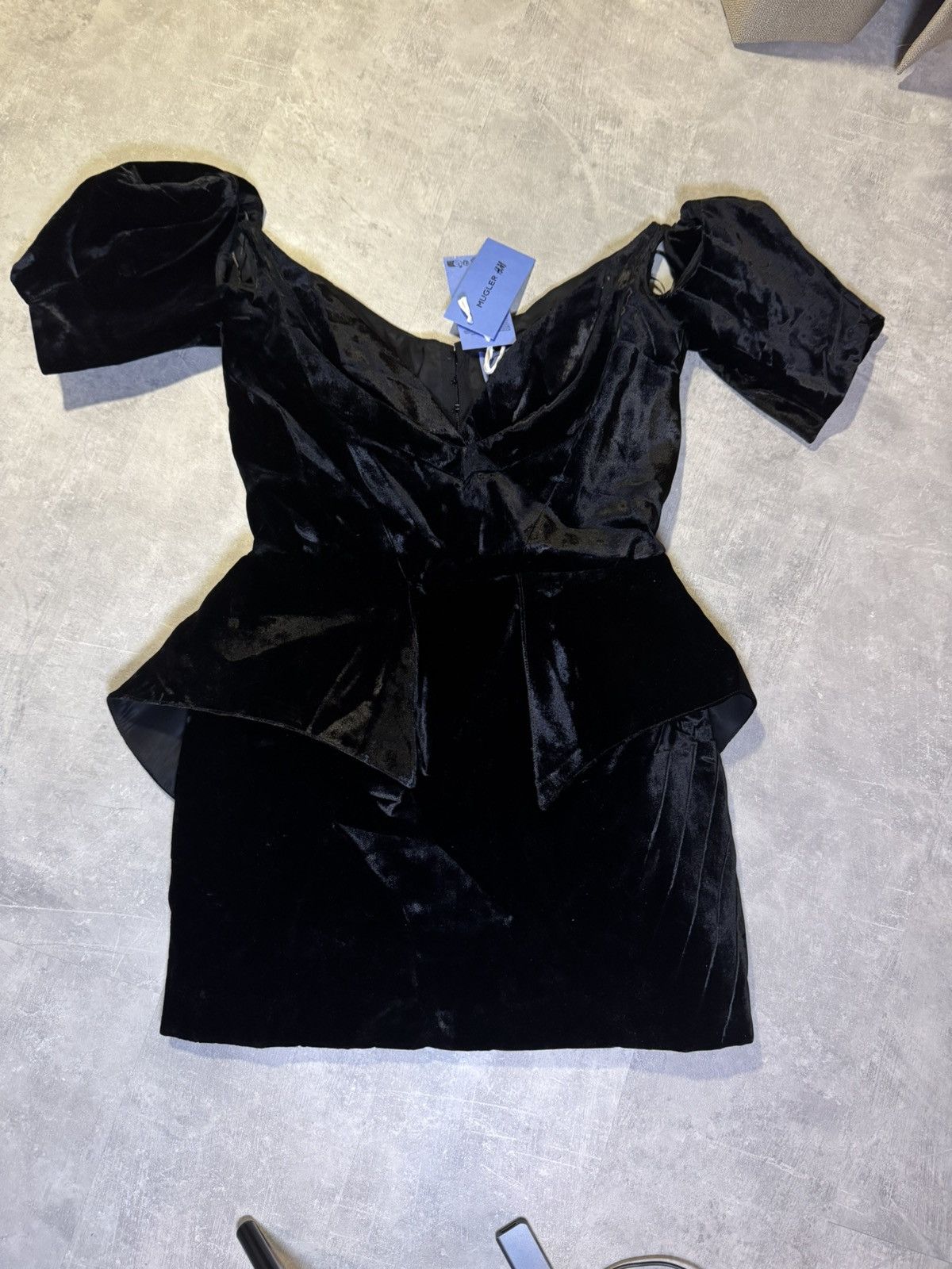 H&M × Mugler Rare Mugler X H&M Velvet Peplum Dress Black UK14/US10/EUR 42 Size M / US 6-8 / IT 42-44 - 5 Thumbnail
