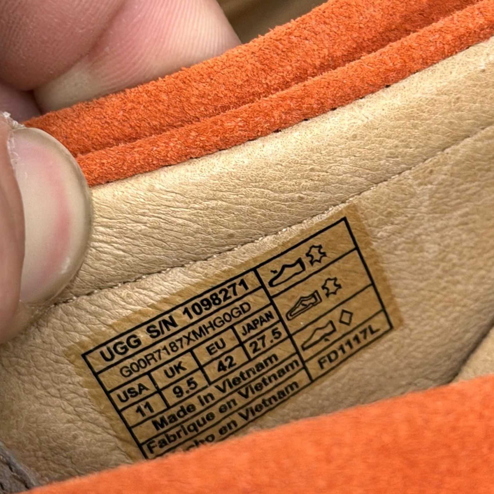 Ugg UGG Slip On Loafer Shoes Women’s Size 11 Orange Suede Flat Slip On Women Shoes Loafer SN1098271 Size US 10 / IT 40 - 3 Thumbnail