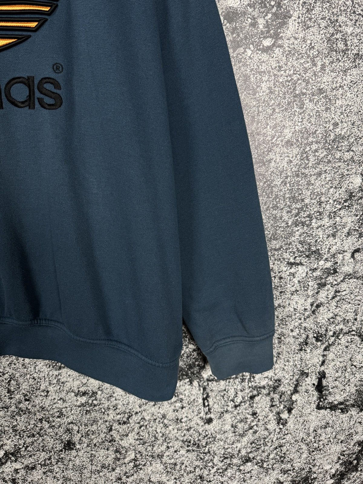 Adidas Vintage 90s Adidas Sweatshirt Big Trefoil Logo Retro Size L Size US L / EU 52-54 / 3 - 5 Thumbnail