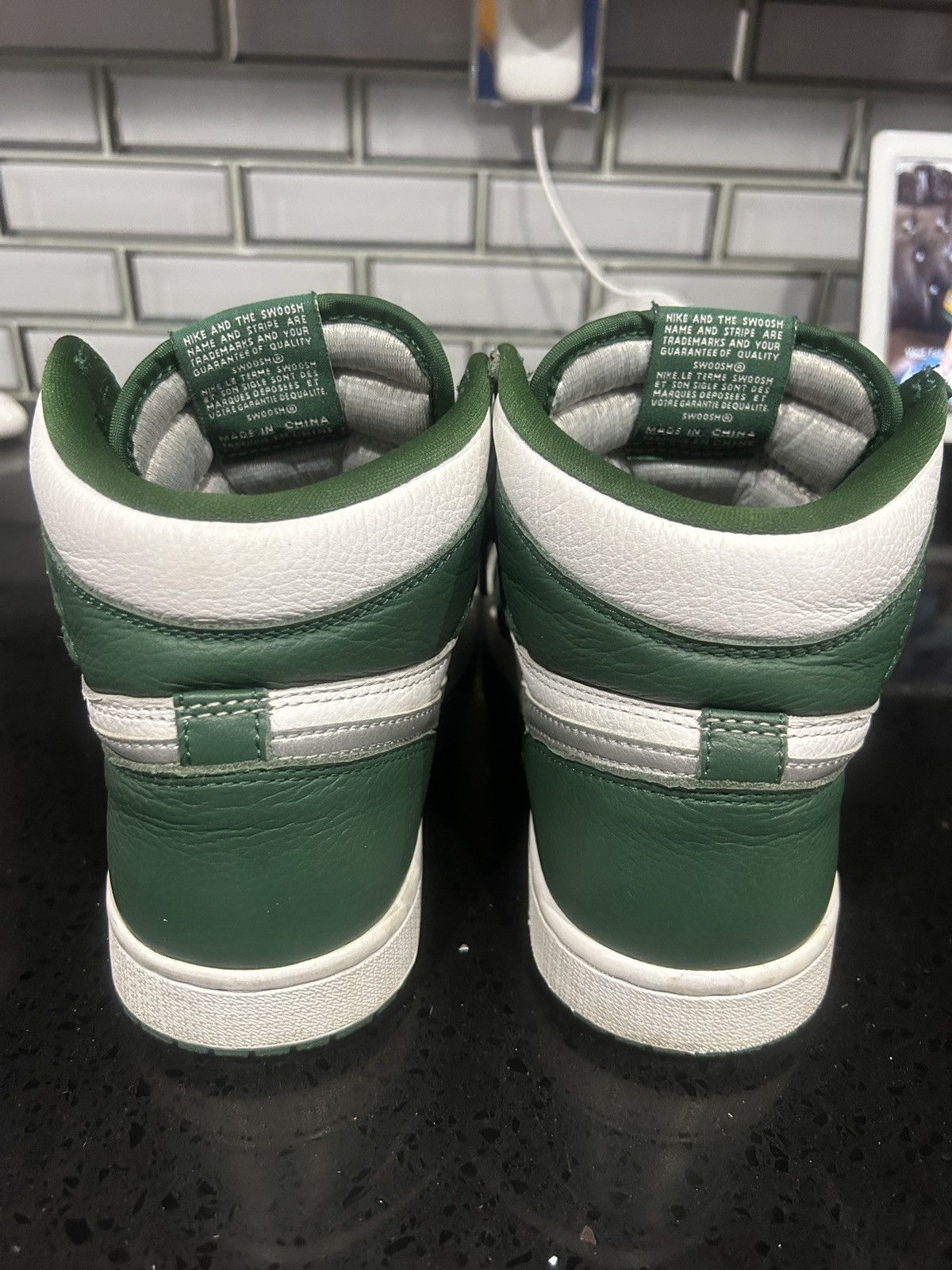 Jordan Brand AIR JORDAN 1 RETRO HIGH OG Size US 7 / EU 40 - 4 Thumbnail