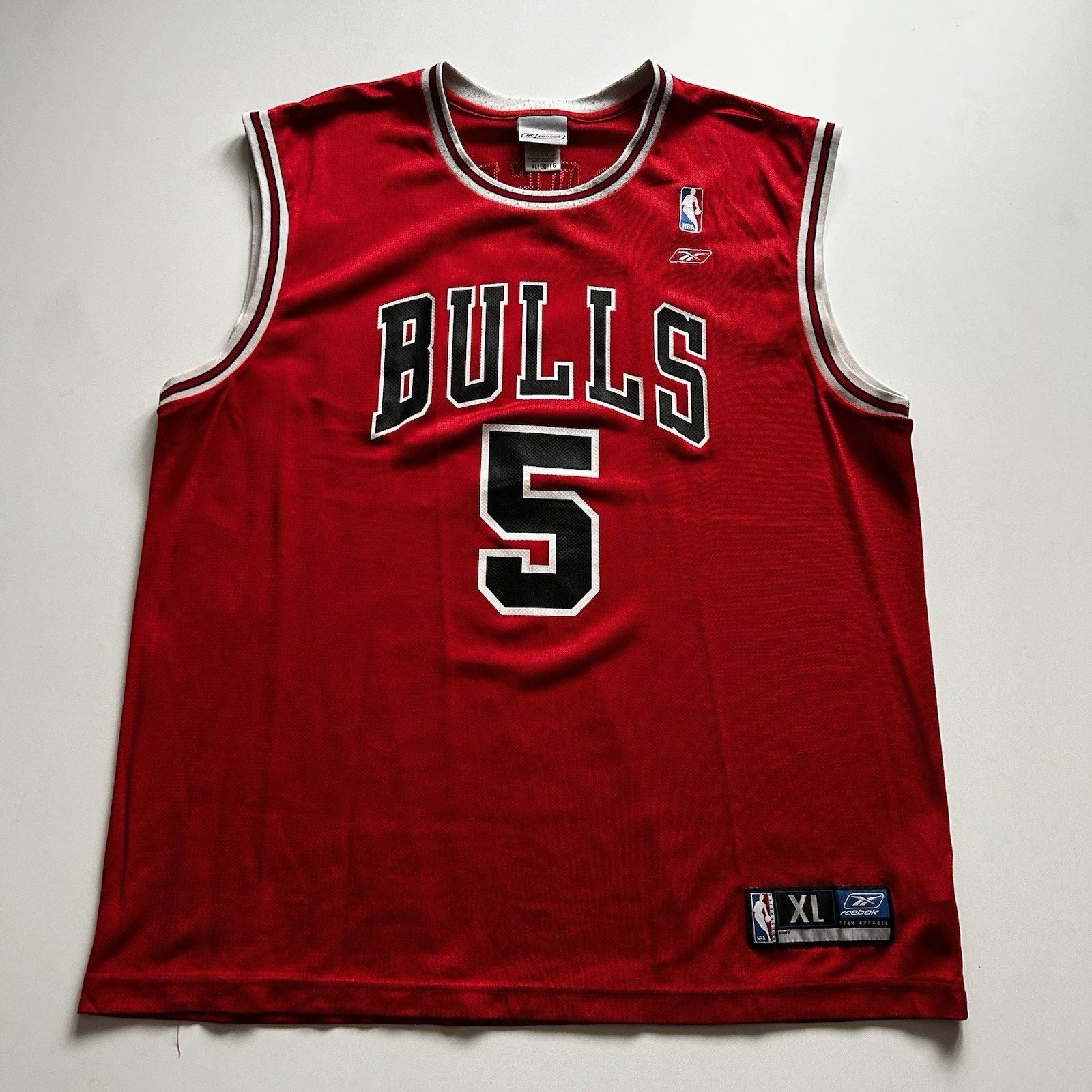 NBA Vintage Chicago Bulls Jersey Reebok Size XL Y2K NBA Rose #5 Size US XL / EU 56 / 4 - 1 Thumbnail
